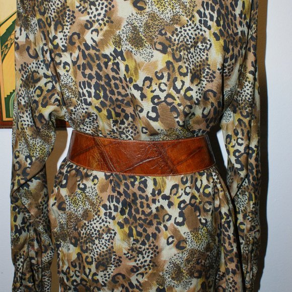 Vintage Animal Print Short Circuit Rayon Shirt - Picture 10 of 10